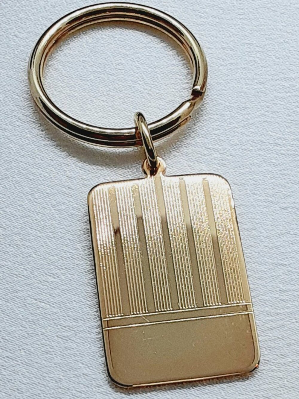 NEW Bridal Party Gift -- Gold Tone Engravable Key Ring - Picture 2 of 3